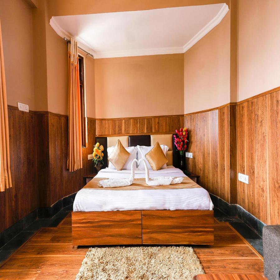 Hotel Varuni Mcleodganj Dharamshala Extérieur photo